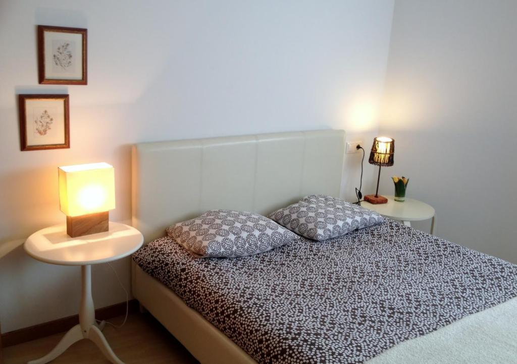 Apartamentos Puerto Basella فيلانويفا دي أروسا الغرفة الصورة