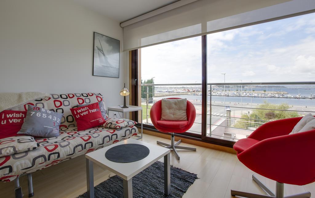Apartamentos Puerto Basella فيلانويفا دي أروسا المظهر الخارجي الصورة