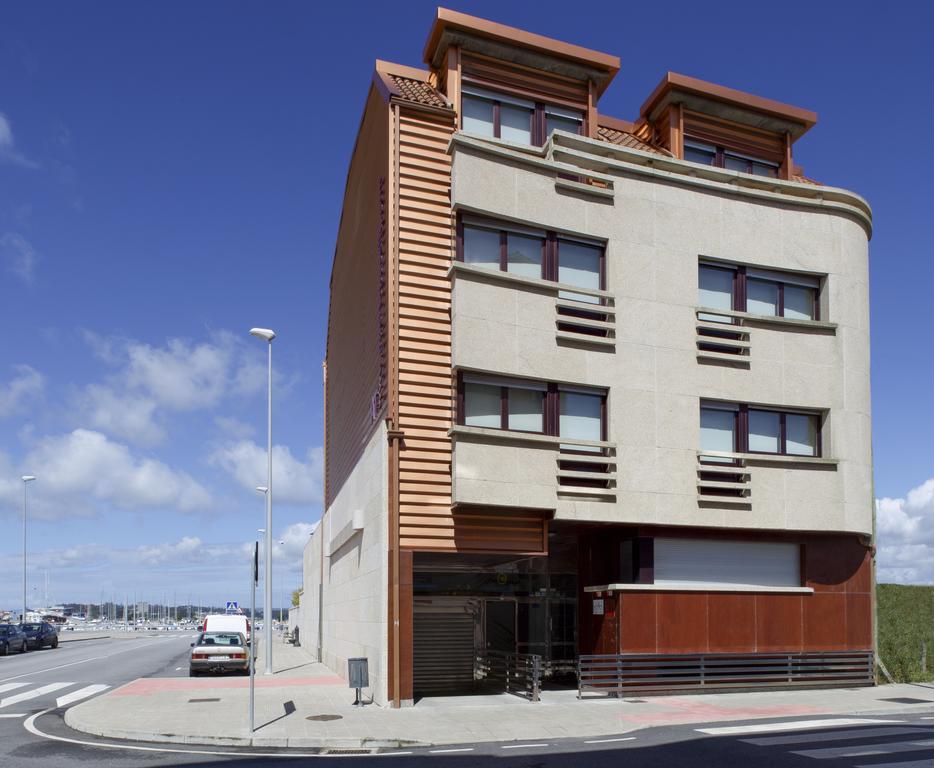 Apartamentos Puerto Basella فيلانويفا دي أروسا المظهر الخارجي الصورة