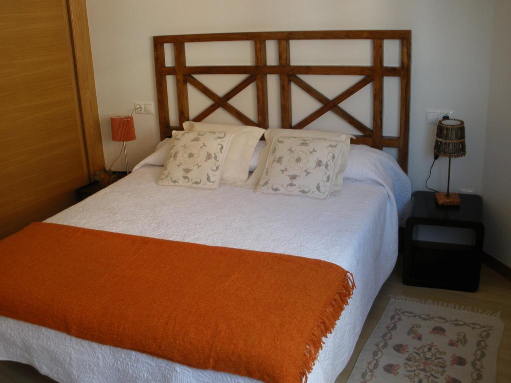 Apartamentos Puerto Basella فيلانويفا دي أروسا الغرفة الصورة